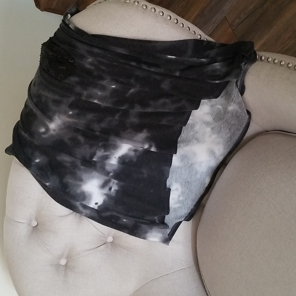 High-Low Tee - Picture 10 of 11